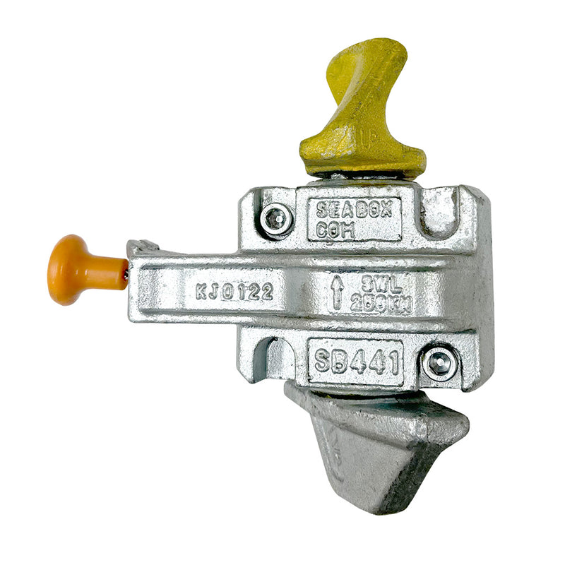 SB441.DLA  - Vertical Semi-Automatic Twistlock